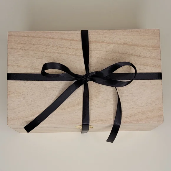 Bulleit Bourbon Whiskey Tumbler Glass gift set - Picture 5 of 15